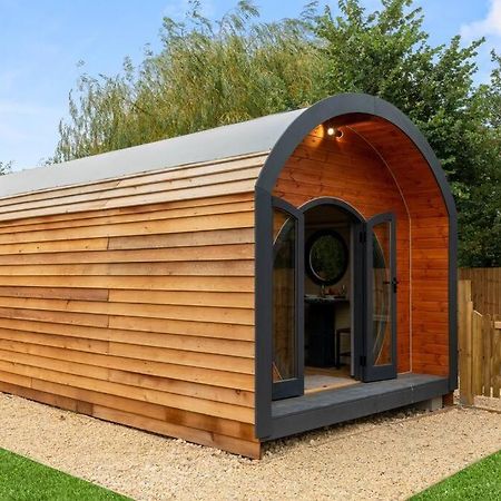 Villa Apple - Luxury Cabin In The Cotswolds Alderton  Exterior foto