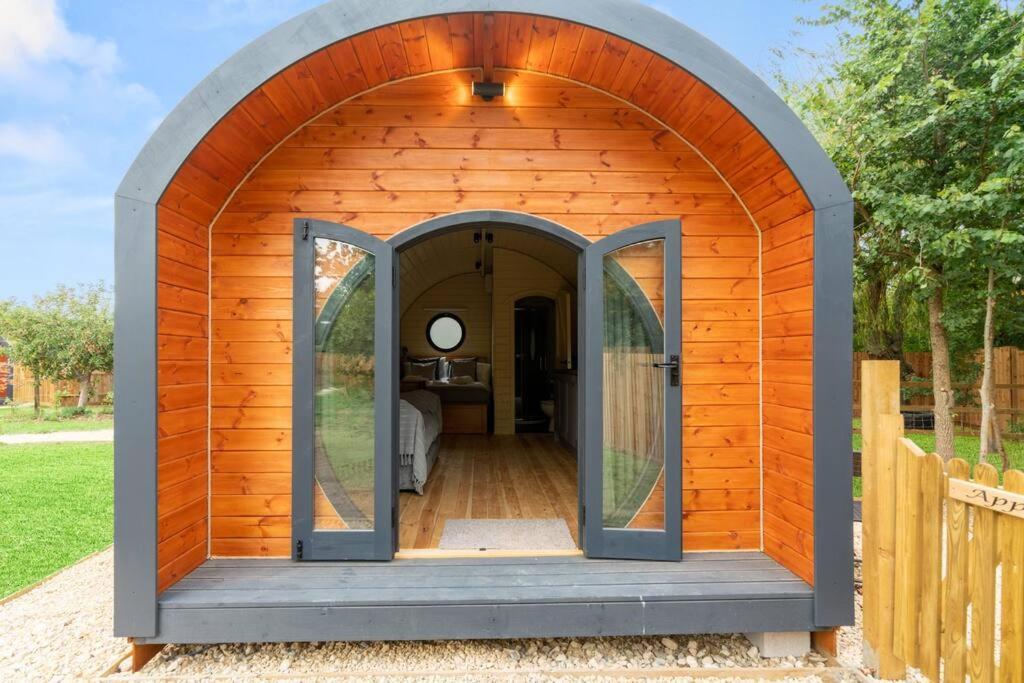 Villa Apple - Luxury Cabin In The Cotswolds Alderton  Exterior foto