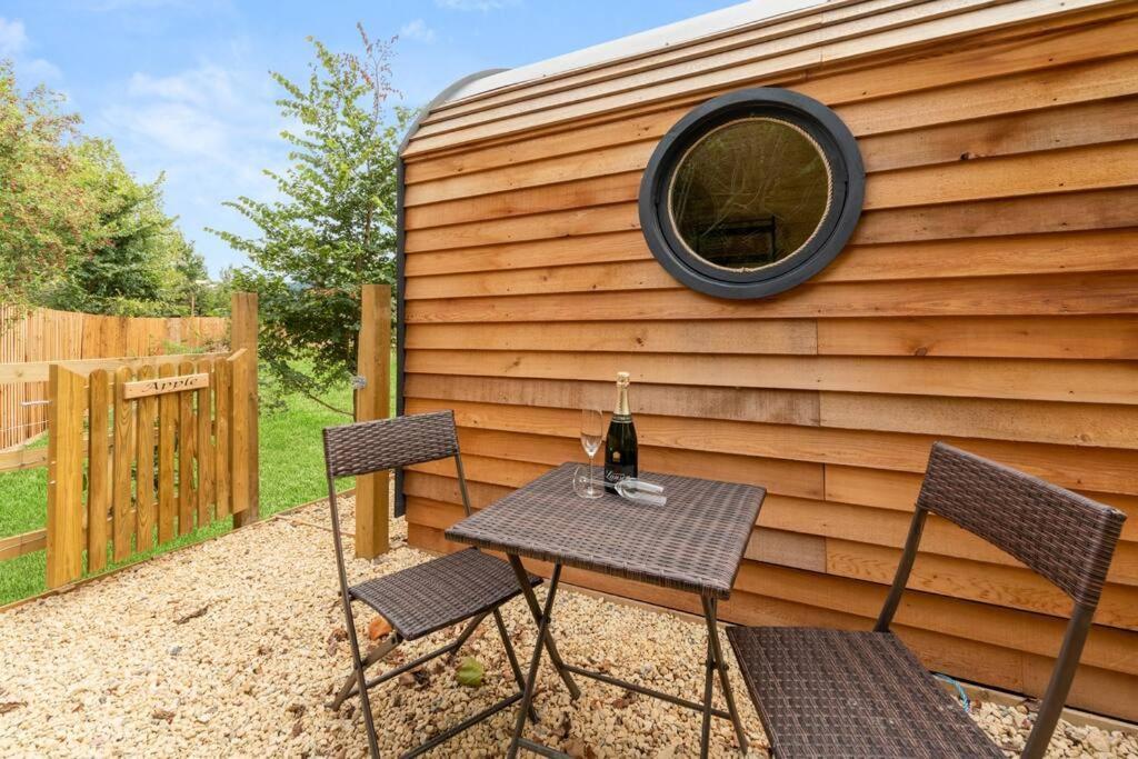 Villa Apple - Luxury Cabin In The Cotswolds Alderton  Exterior foto