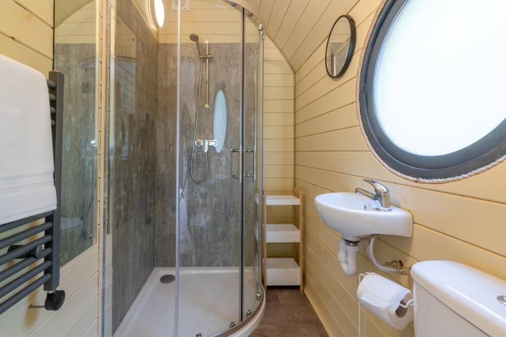 Villa Apple - Luxury Cabin In The Cotswolds Alderton  Exterior foto