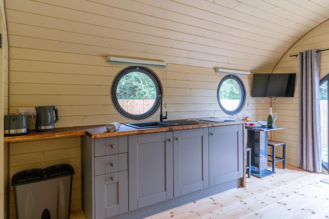Villa Apple - Luxury Cabin In The Cotswolds Alderton  Exterior foto